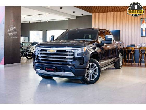 CHEVROLET SILVERADO 5.3 V8 GASOLINA 1500 HIGH COUNTRY 4X4 AUTOMÁTICO